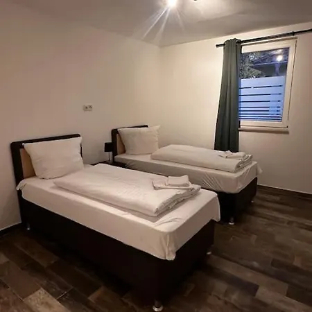 Apartment 4 Apartment, Parkplatz & Garten, Nah A10, Berlin *